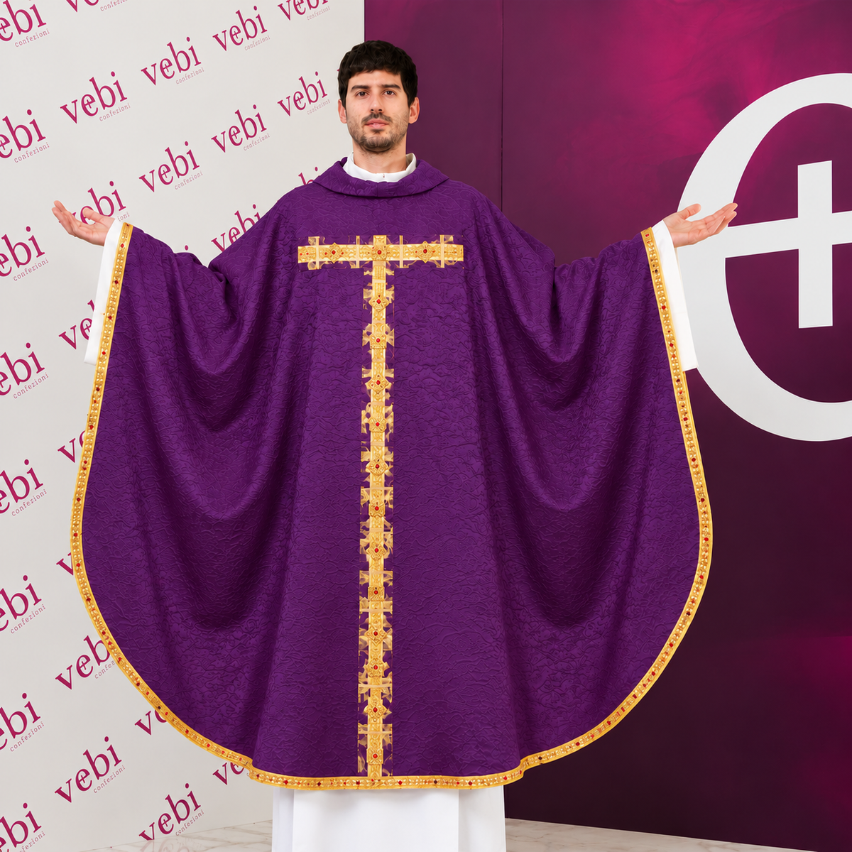 Casula in Damasco di Seta con Stolone TAU e Swarovski Colorati (Colori Liturgici)