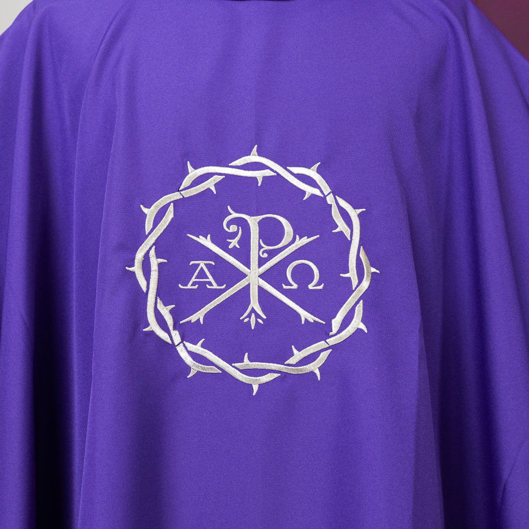 Casula Raffigurazione Monogramma di Cristo in Filo Argento (Colori liturgici + Rosa disponibili)