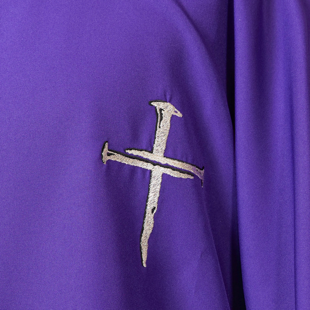 Dalmatica Diaconale in Poliestere Ricamo Croce Chiodo in Filo Argentato