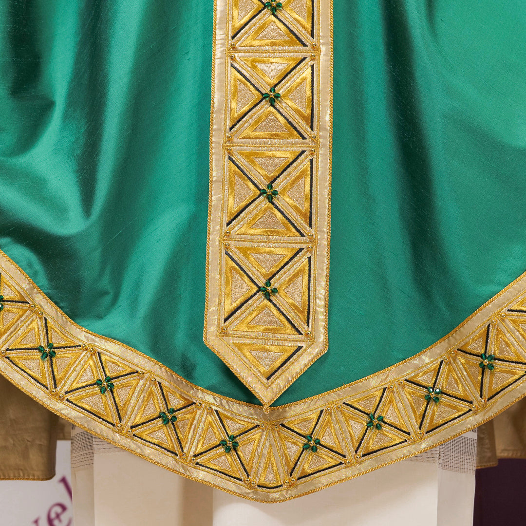 Casula in Seta con Stolone Seta Oro e Swarovski (Colori Liturgici, Rosa e Celeste)