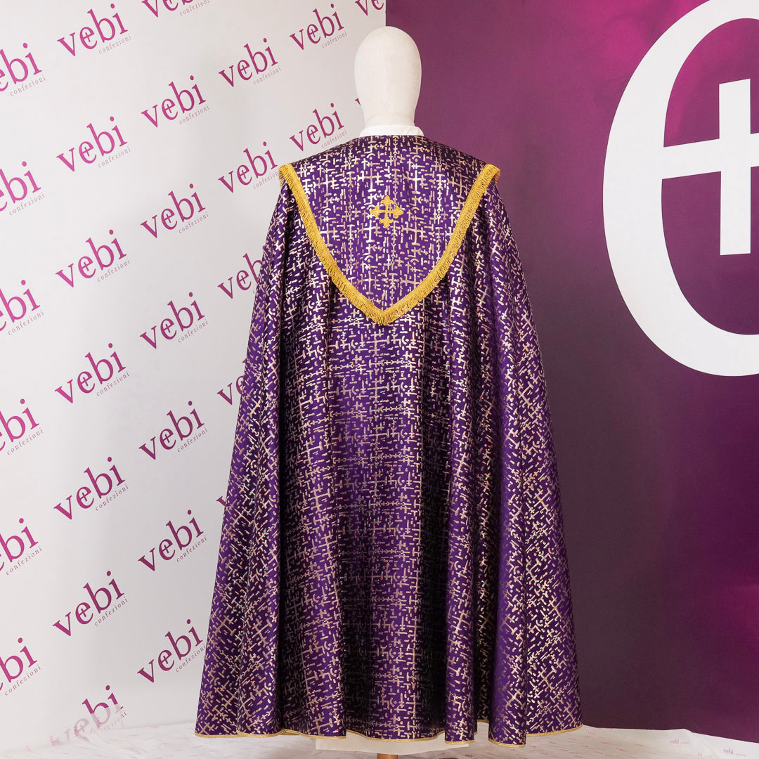 Piviale Sacro in Broccato Colore Viola con Dettagli di Pregio in Oro