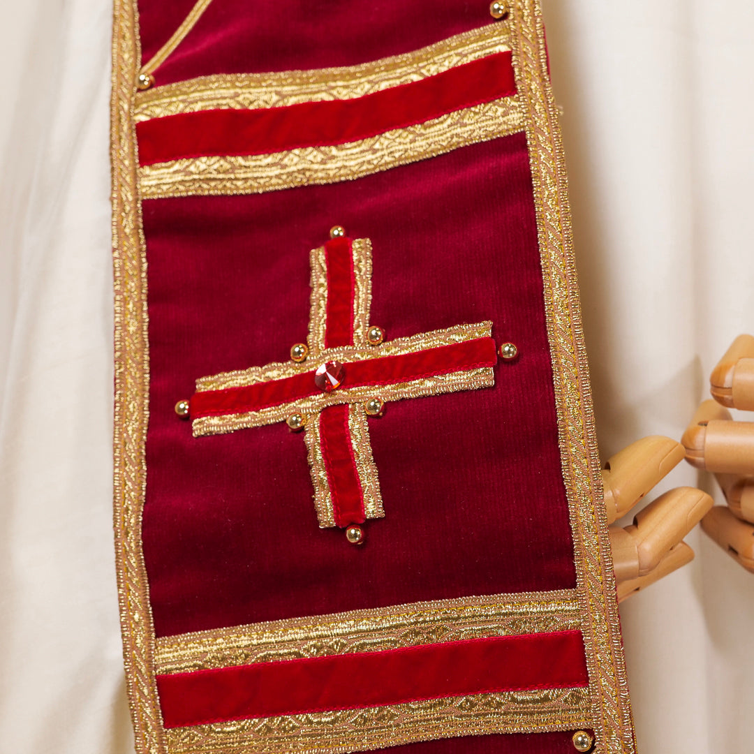 Piviale Sacro con Fodera Oro Stoloni in Cremisi Oro e Swarovski