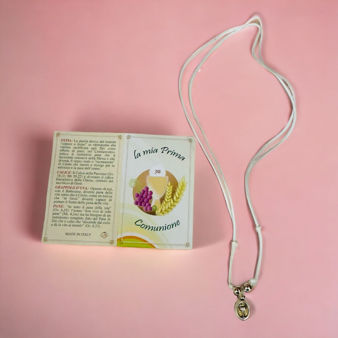 Collana con Cordoncino e Confezione con Cartoncino