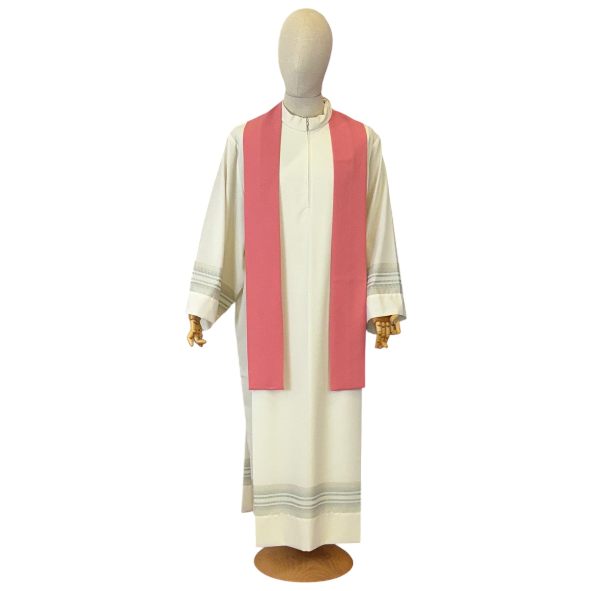 Casula da Sacerdote Ricamo tre croci Dettaglio Spalle (Disponibile Colori liturgici, Rosa e Nero)