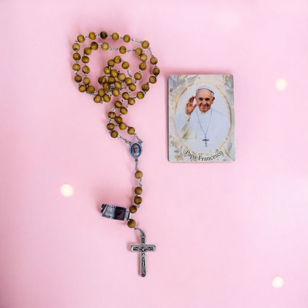 Rosario in ricordo Papa Francesco con Scatolina in Legno Porta Rosario