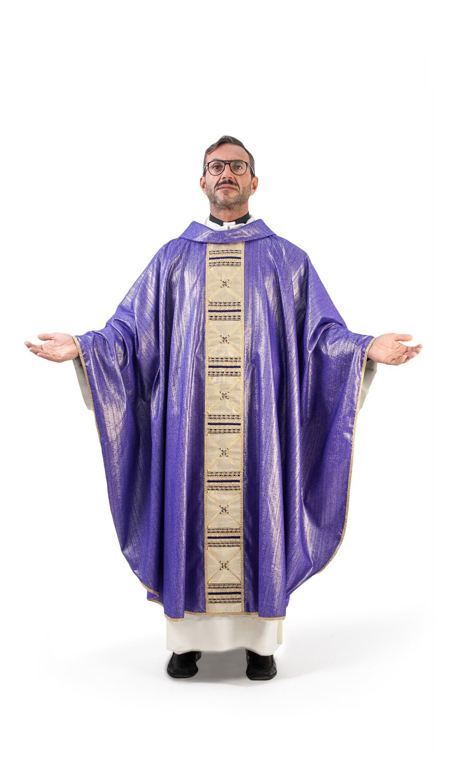 Casula sacerdotale viola realizzata in seta-lana e lurex