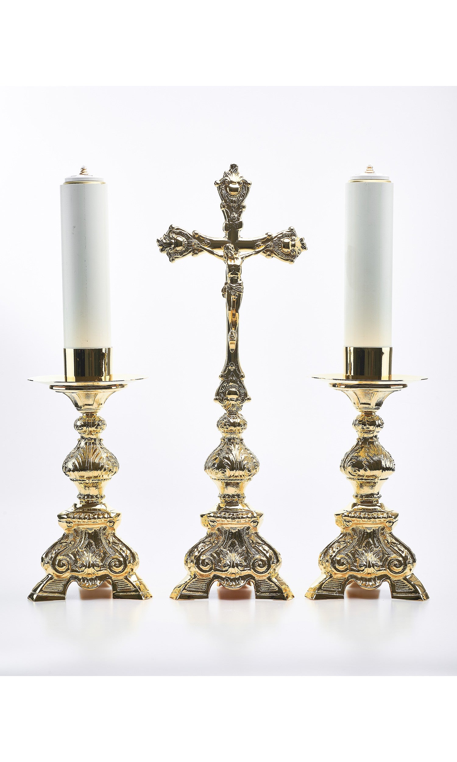 Coppia di candelieri decorati con finte candele
