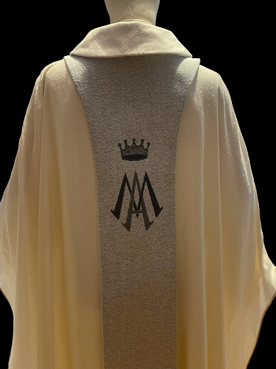 Scapolae-palio Madonna Miracolosa e Monogramma mariano