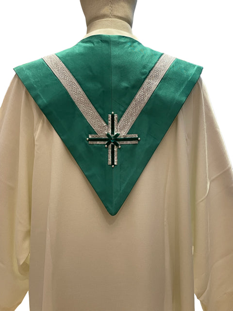 Stola Verde in Seta con Passamaneria Argento e Croci