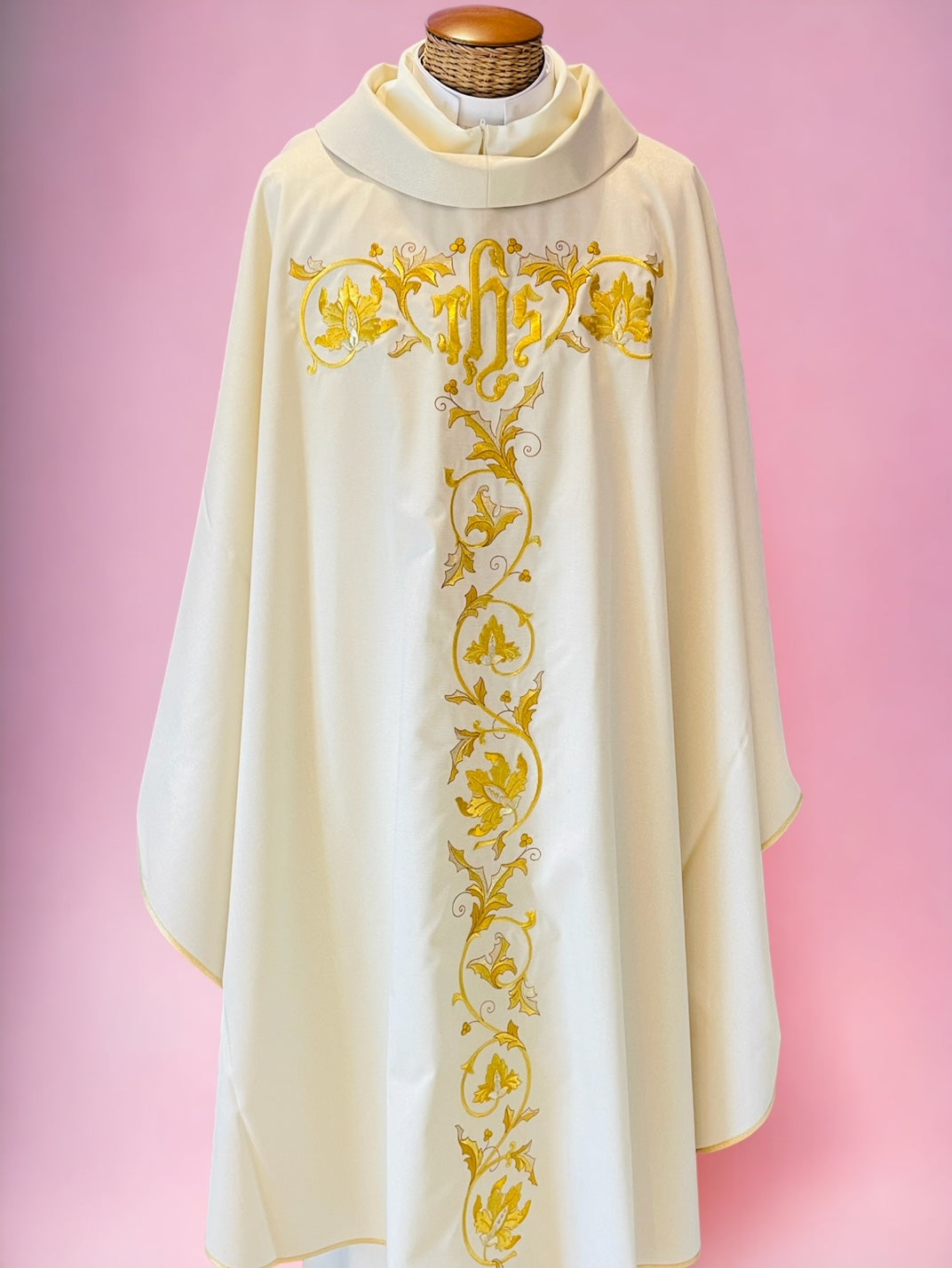 Casula Sacerdotale in Lana Seta e Lurex con Ricami Oro