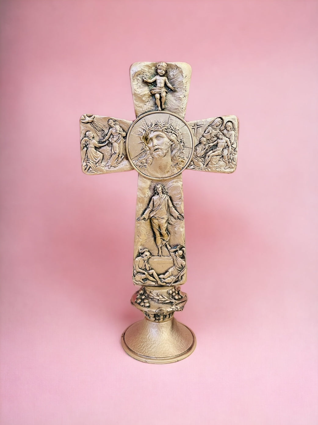 Croce da tavolo in metallo Finitura argentata Soggetti Vita di Gesù